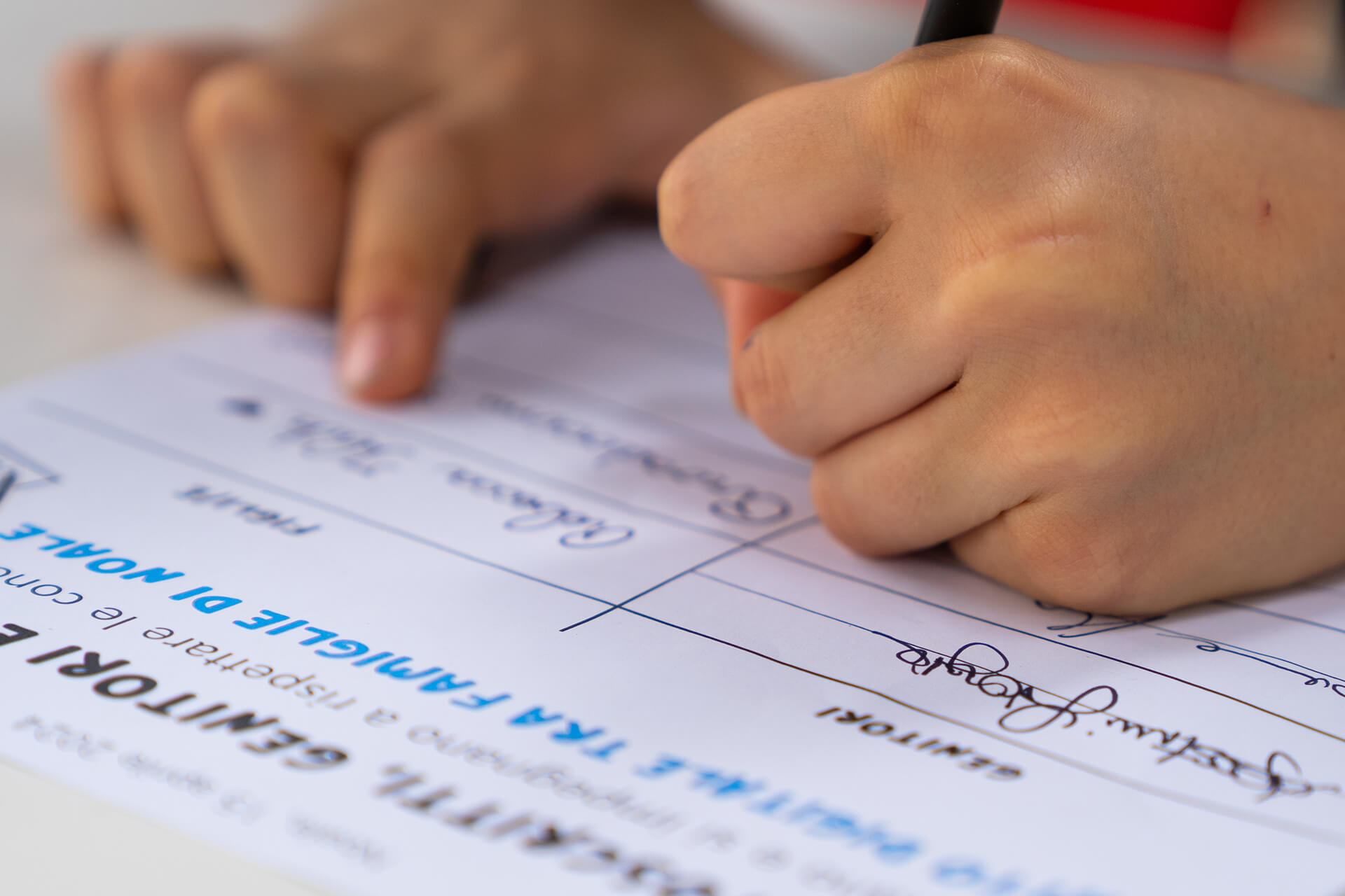 Bambini al lavoro durante un'attività di Palazzina Educational